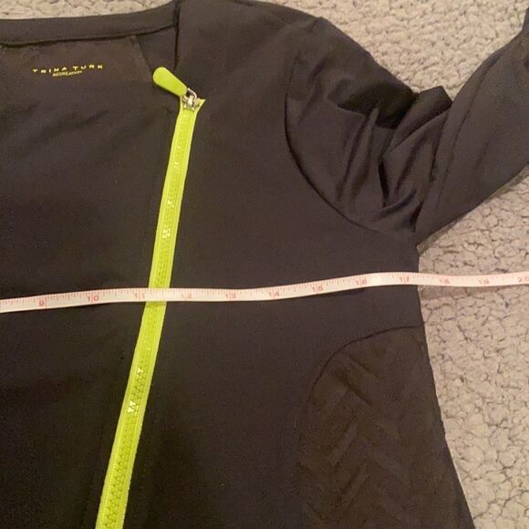 Trina Turk Black Jacket Workout Size Medium - Picture 12 of 13